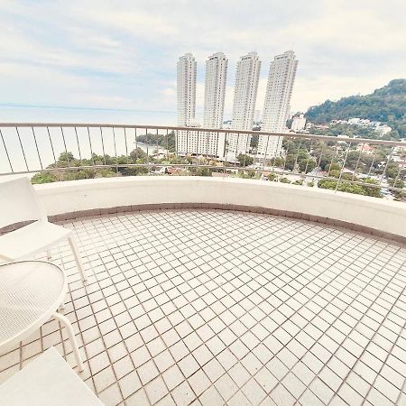 Romantic Couple Suite + Beach-Front Balcony Tanjung Bungah  Εξωτερικό φωτογραφία