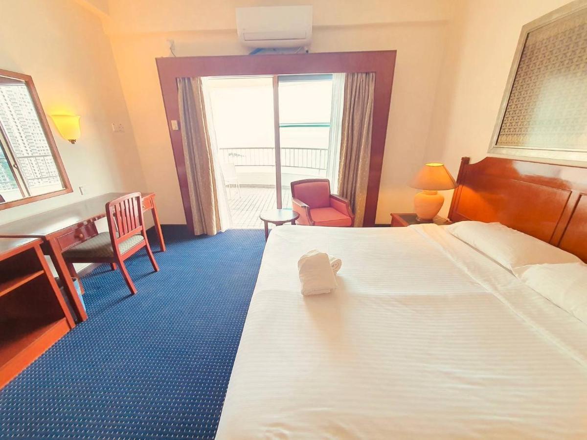 Romantic Couple Suite + Beach-Front Balcony Tanjung Bungah  Εξωτερικό φωτογραφία