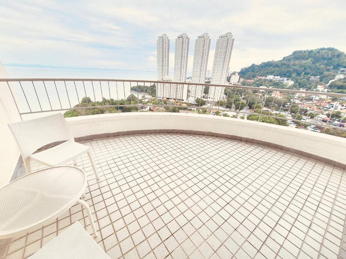 Romantic Couple Suite + Beach-Front Balcony Tanjung Bungah  Εξωτερικό φωτογραφία