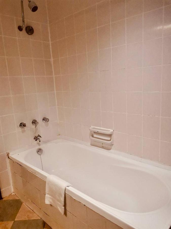 Romantic Couple Suite + Beach-Front Balcony Tanjung Bungah  Εξωτερικό φωτογραφία