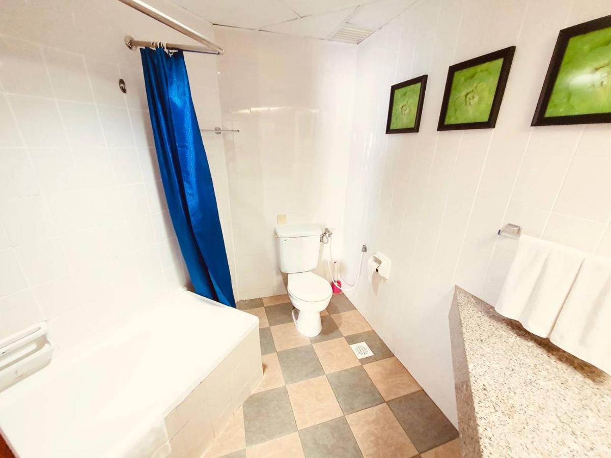 Romantic Couple Suite + Beach-Front Balcony Tanjung Bungah  Εξωτερικό φωτογραφία