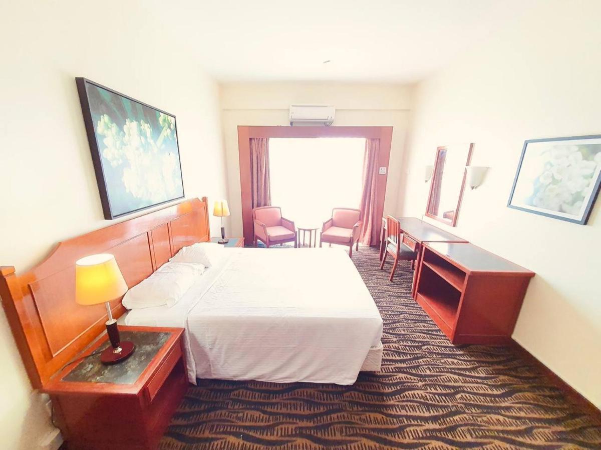 Romantic Couple Suite + Beach-Front Balcony Tanjung Bungah  Εξωτερικό φωτογραφία