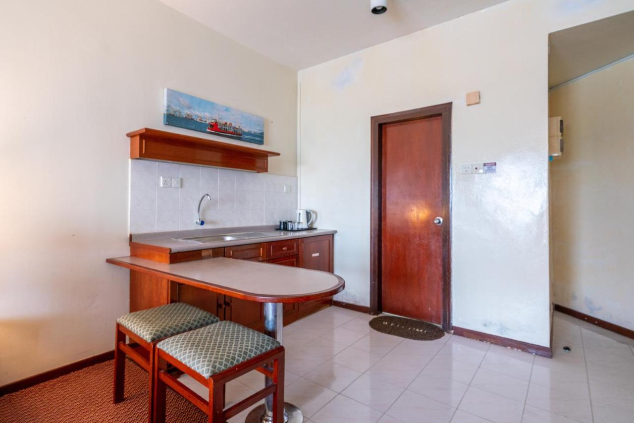 Romantic Couple Suite + Beach-Front Balcony Tanjung Bungah  Εξωτερικό φωτογραφία