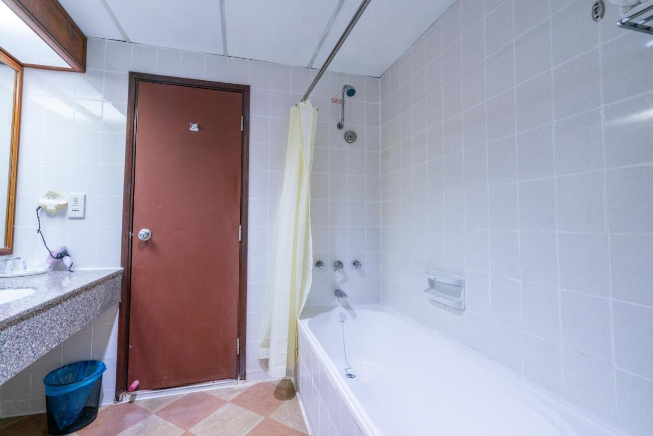 Romantic Couple Suite + Beach-Front Balcony Tanjung Bungah  Εξωτερικό φωτογραφία