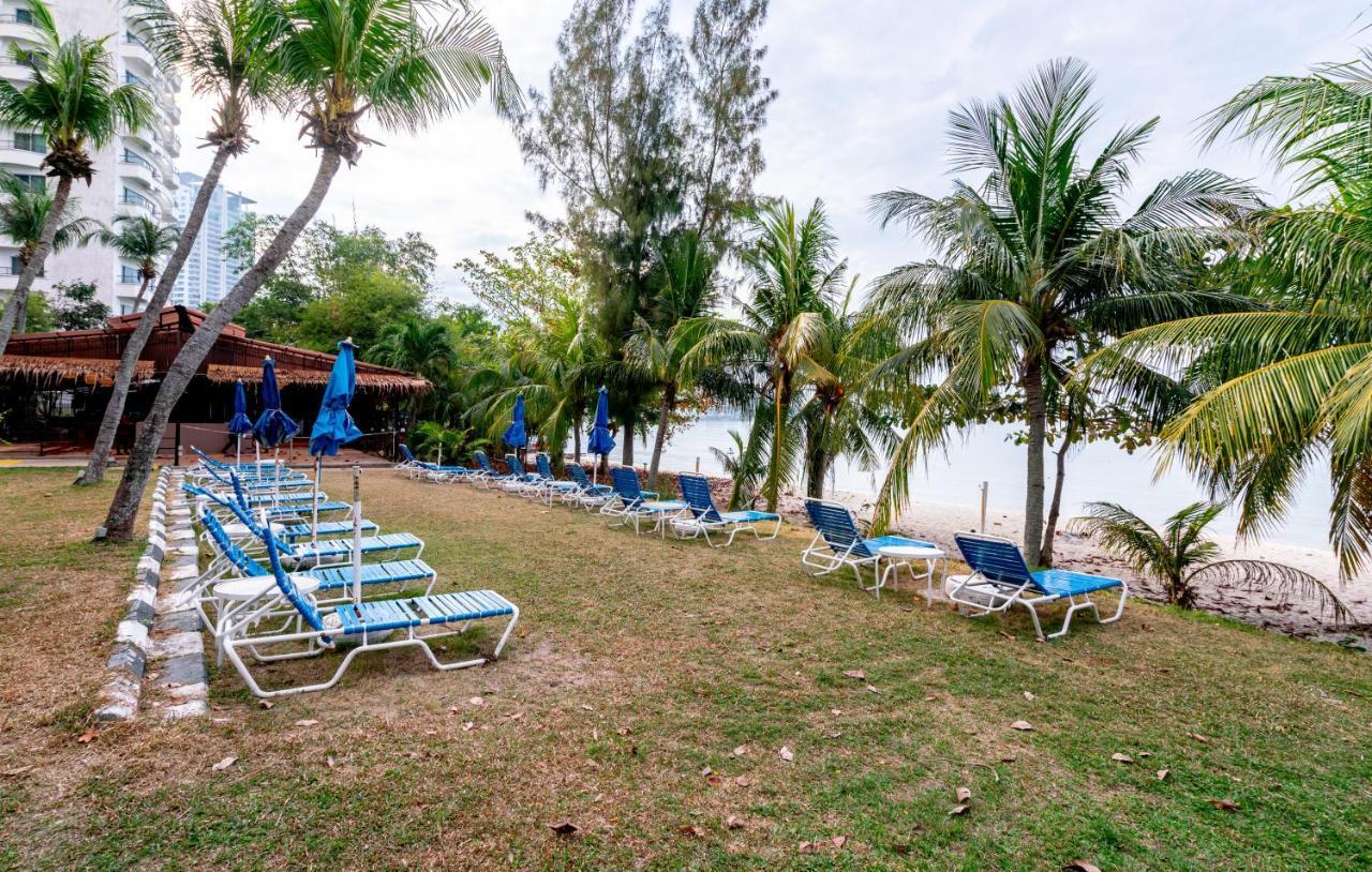 Romantic Couple Suite + Beach-Front Balcony Tanjung Bungah  Εξωτερικό φωτογραφία