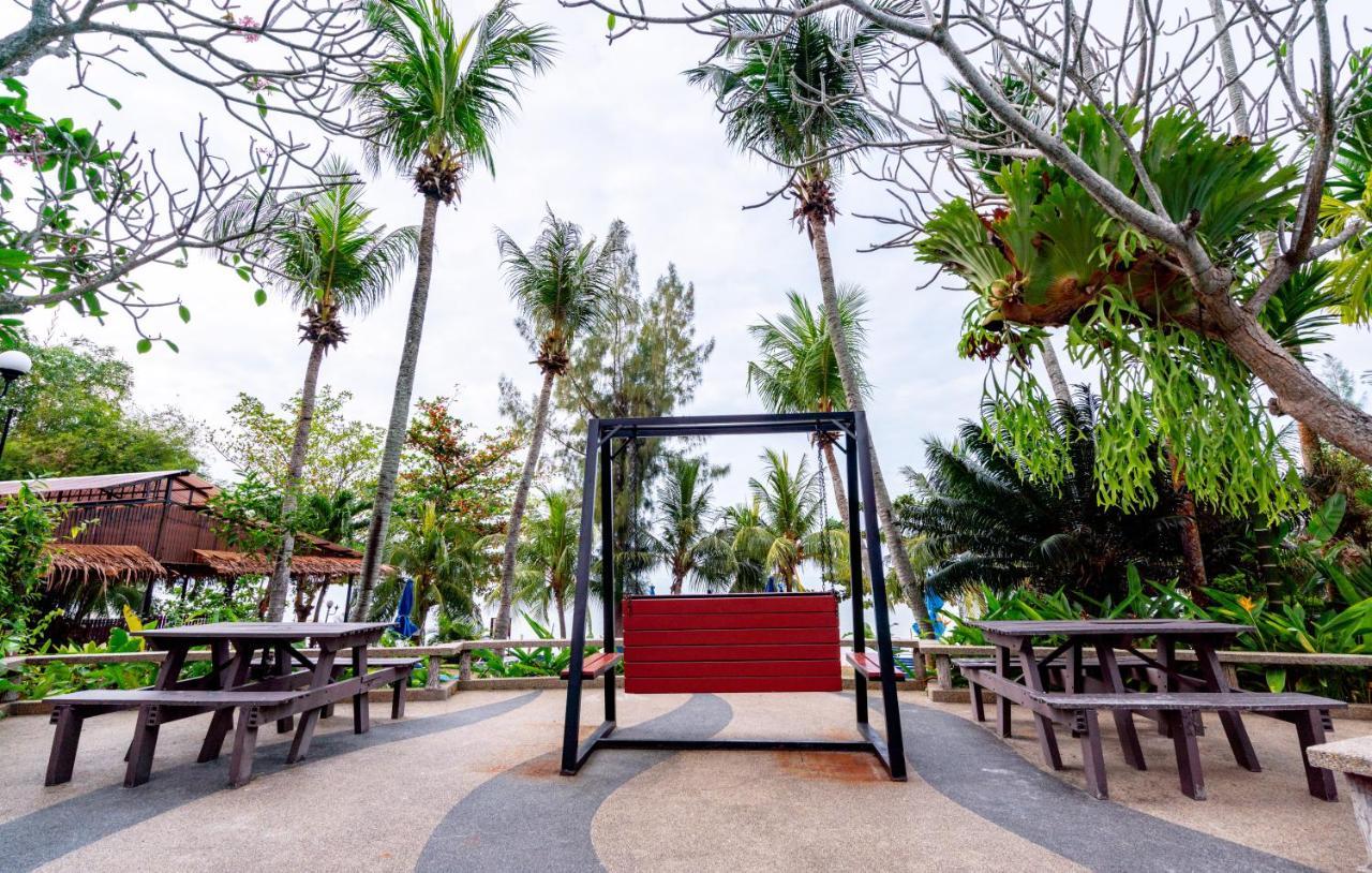 Romantic Couple Suite + Beach-Front Balcony Tanjung Bungah  Εξωτερικό φωτογραφία