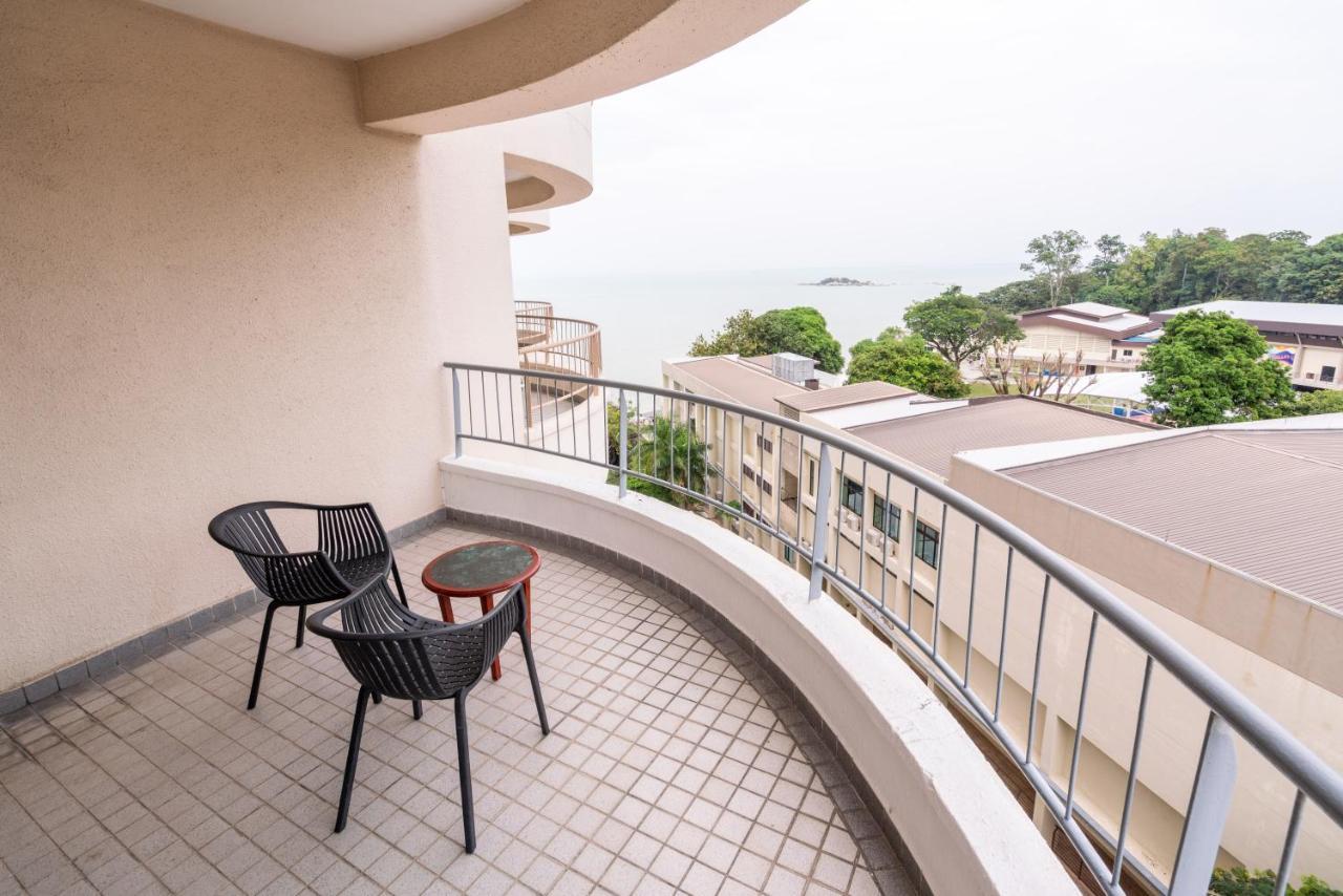 Romantic Couple Suite + Beach-Front Balcony Tanjung Bungah  Εξωτερικό φωτογραφία
